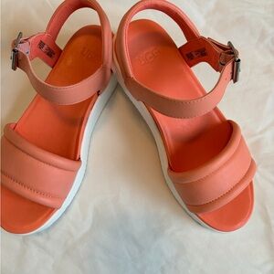 UGG Zayne Starfish Pink Platform Sandals